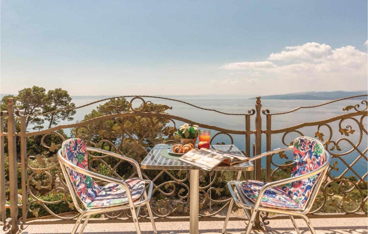 Amazing Apartment In Krvavica With Wifi 외부 사진