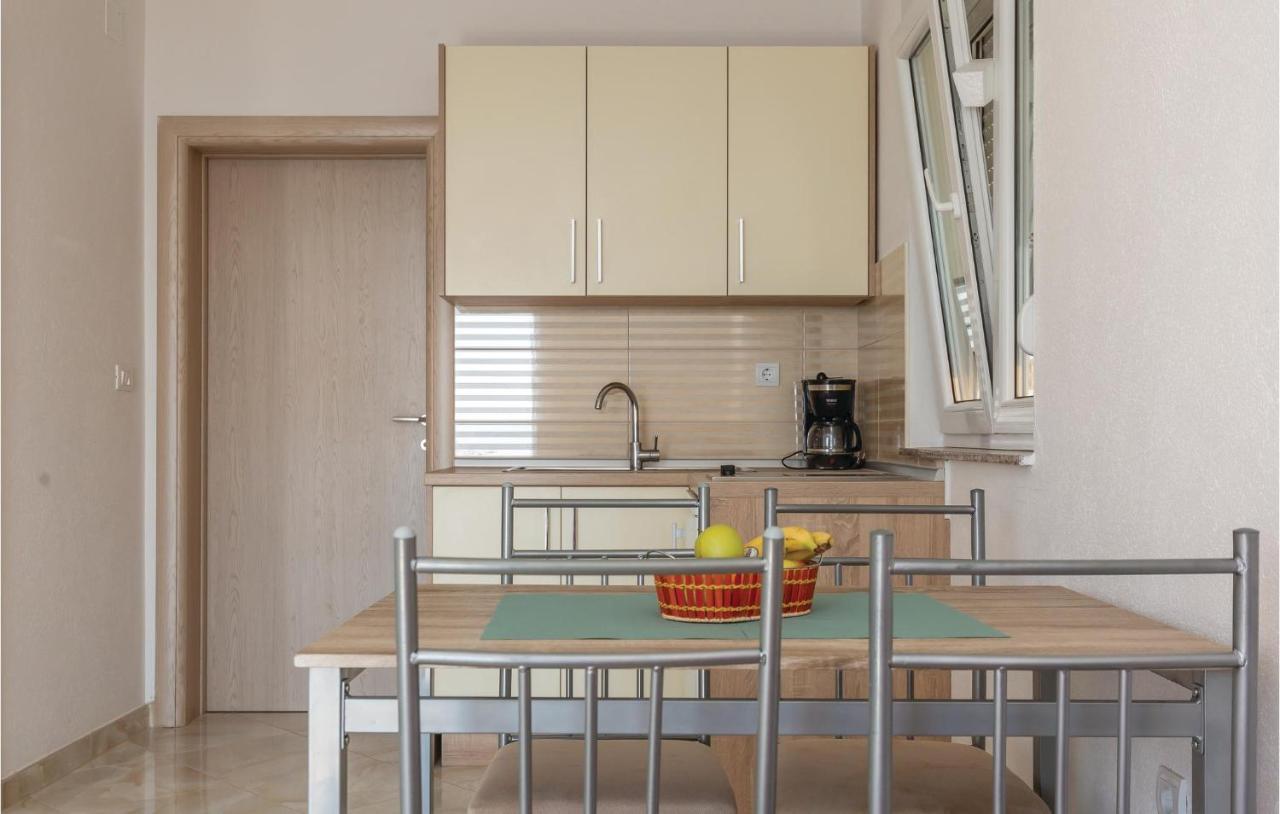 Amazing Apartment In Krvavica With Wifi 외부 사진