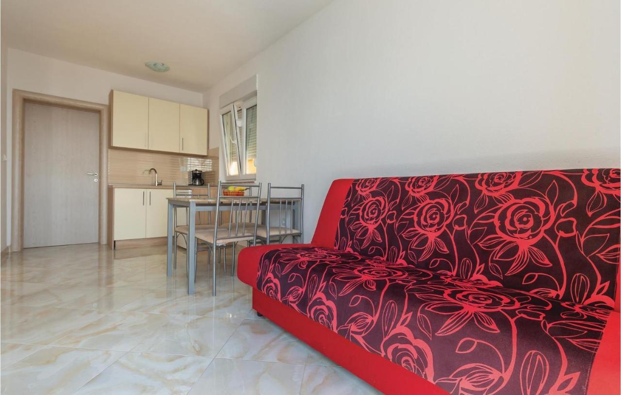 Amazing Apartment In Krvavica With Wifi 외부 사진